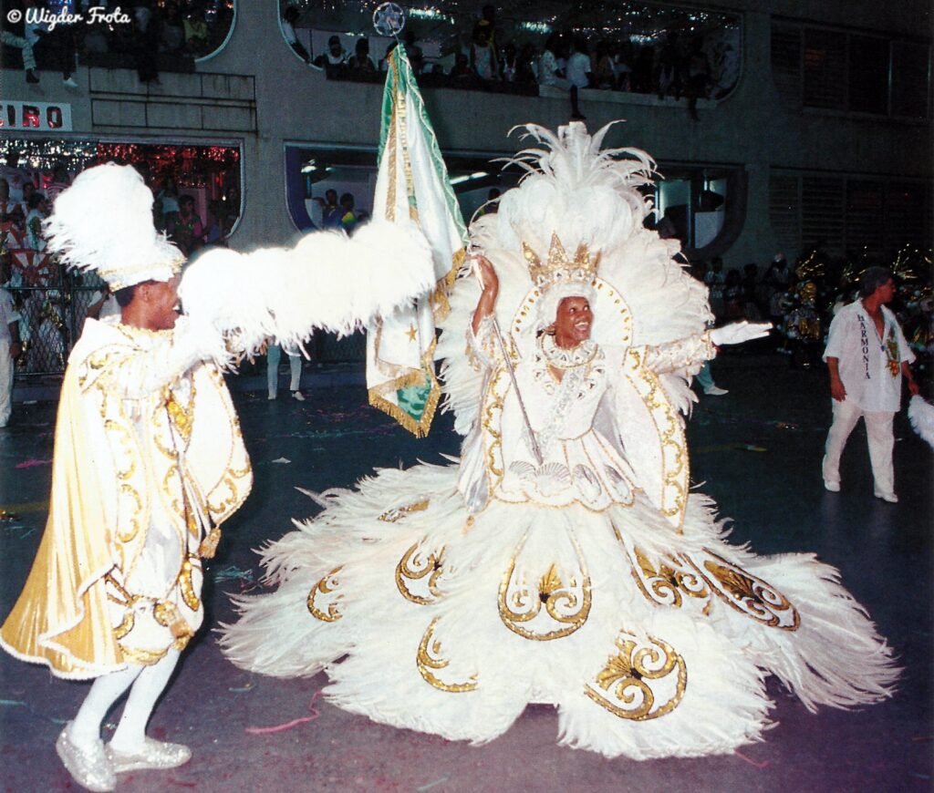 Chiquinho e Maria Helena, 1994. Por Wigder Frota - Obra do próprio, CC BY-SA 4.0