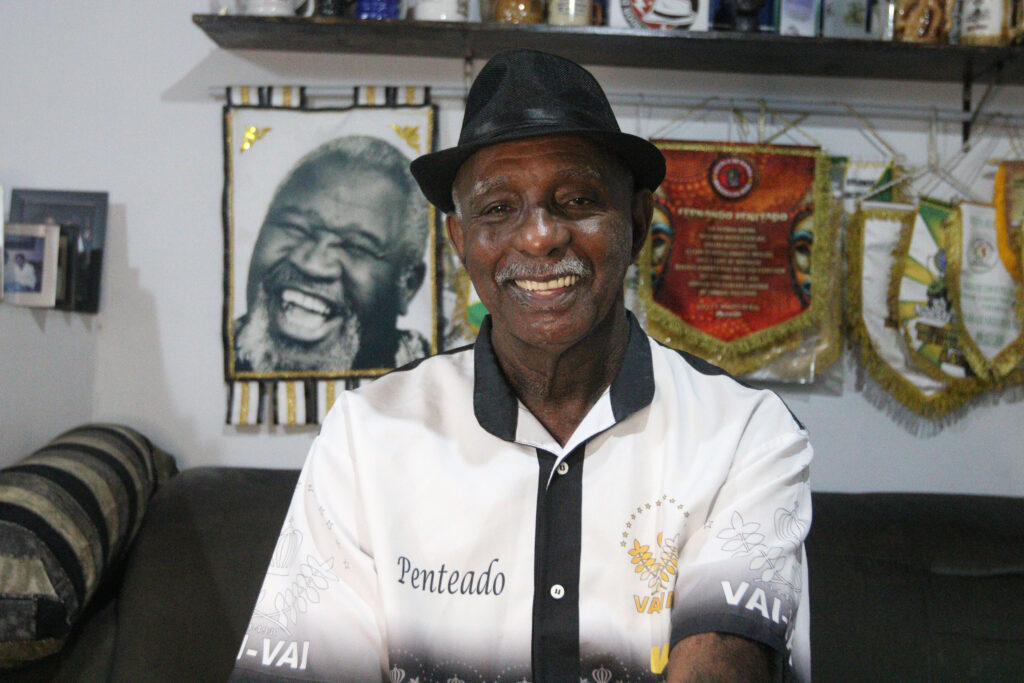O sambista emérito Fernando Penteado da velha guarda da Escola de Samba Vai Vai. Foto: Rovena Rosa/Agência Brasil